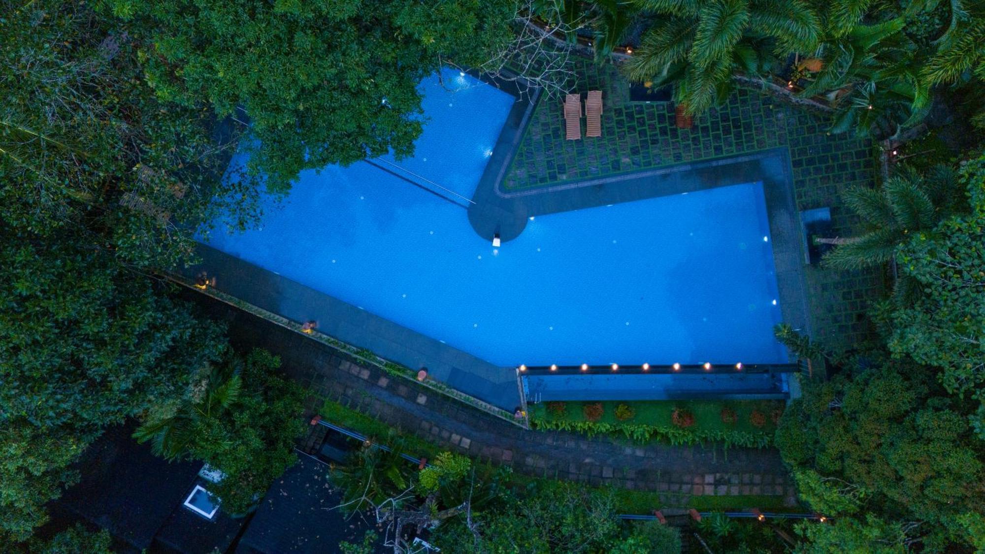 Wayanad Silverwoods Forest Resort & Spa Padinjarathara Exterior photo